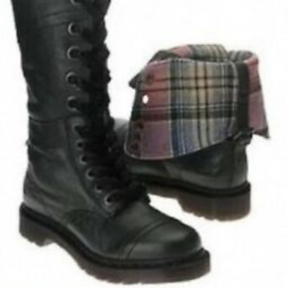 Dr. MARTENS Triumph 1914 Leather Plaid Tartan boots sz 7